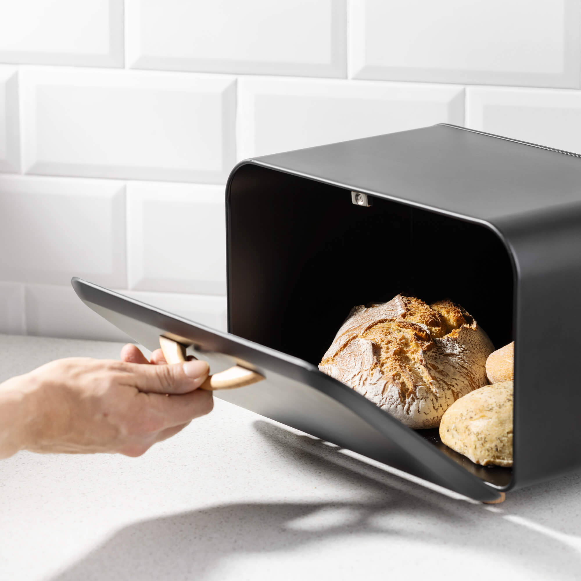 Navaris Μεταλλικό Κουτί Αποθήκευσης Ψωμιού - 35,2 x 23 x 23,5 cm - Black - 51503.02.01