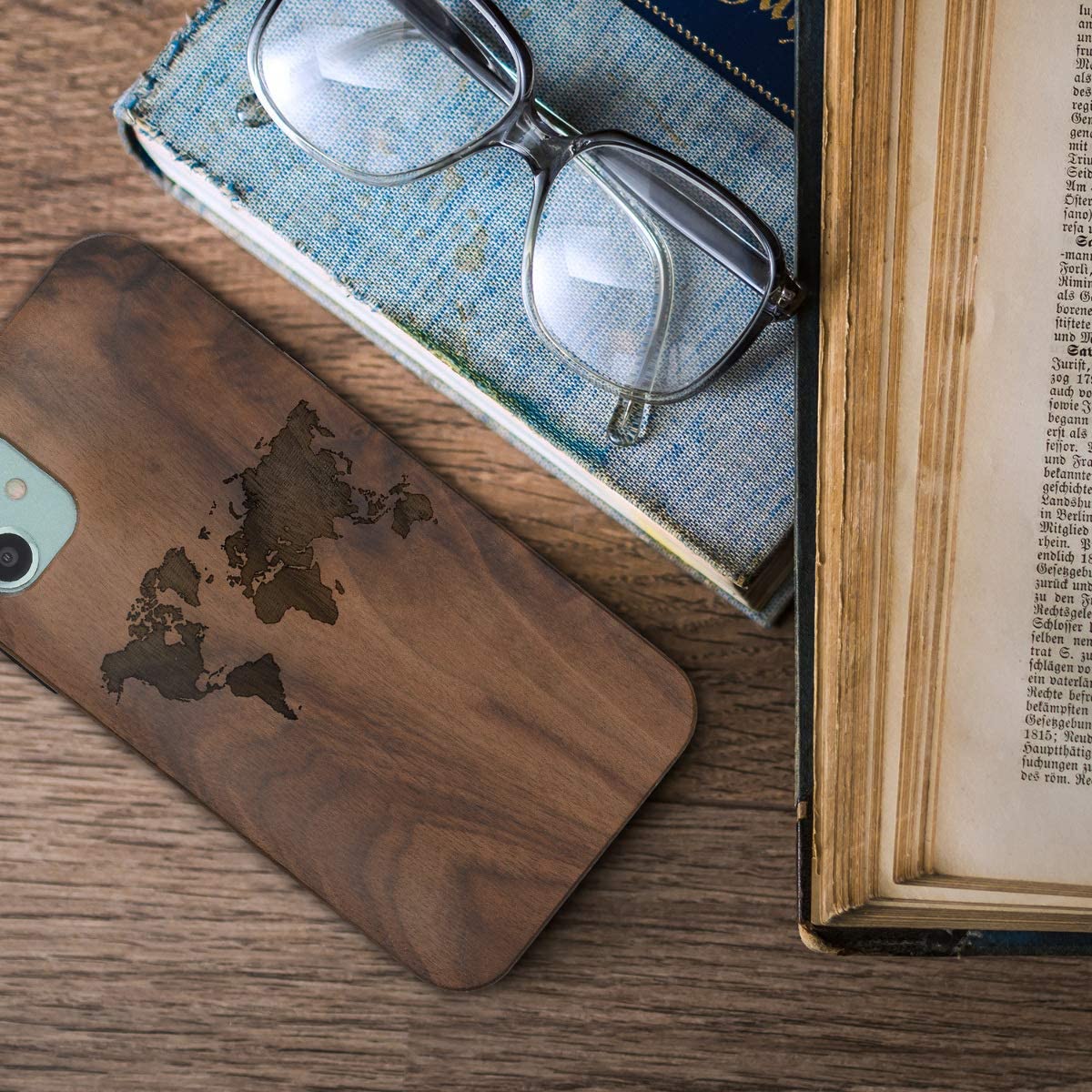 KW iPhone 11 Θήκη από Φυσικό Ξύλο Design Travel Outline - Dark Brown - 49799.03