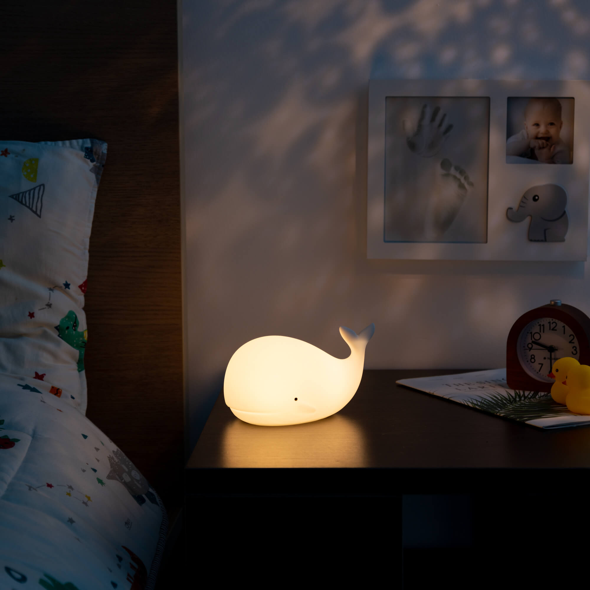 Navaris LED Night Light RGB - Παιδικό Νυχτερινό Φως με Αλλαγή Χρωμάτων - Design Whale - White - 55004.02.02