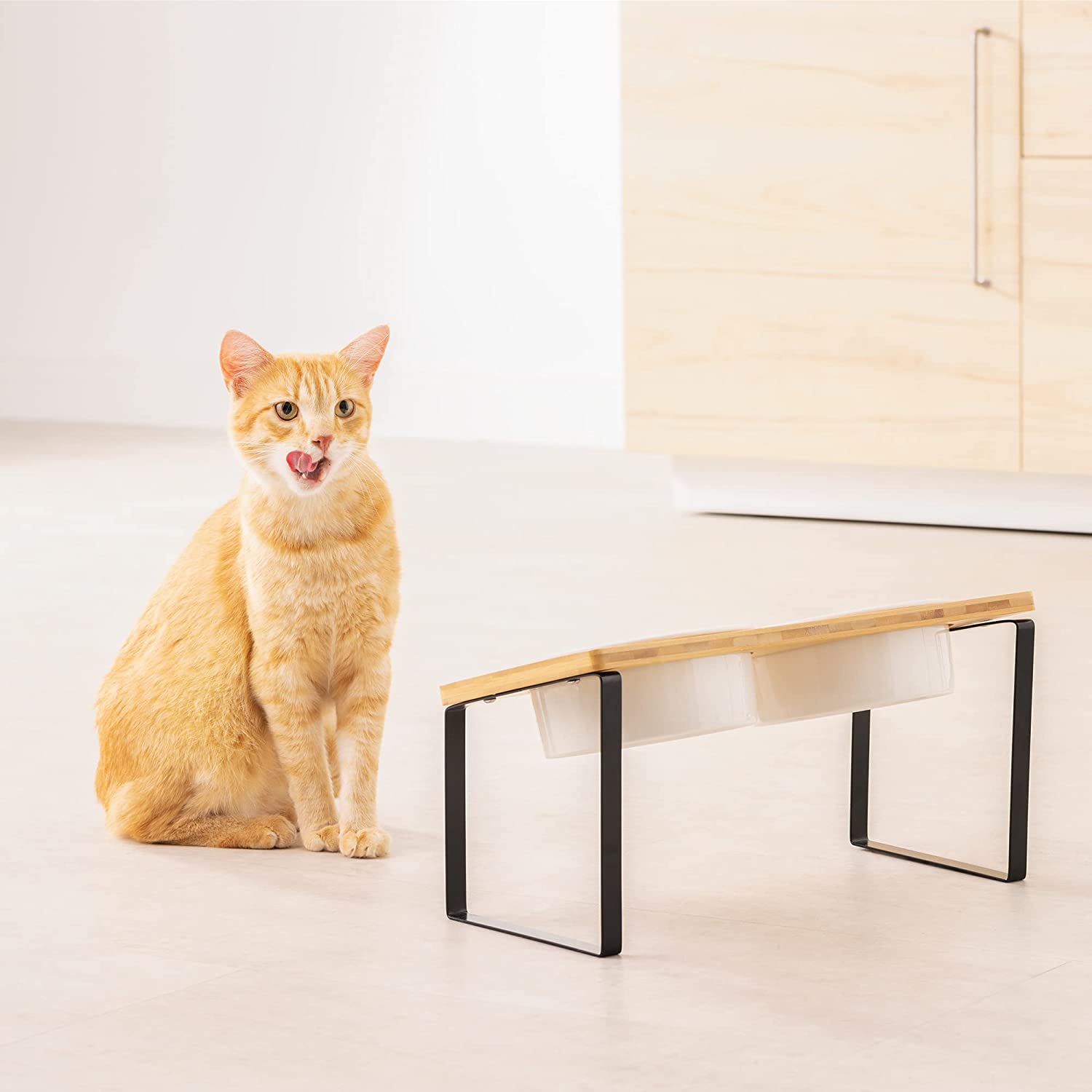 Navaris Ανυψωμένα Μπολ Φαγητού με Βάση για Κατοικίδια - 950 ml - Light Brown / Black - 55228.3