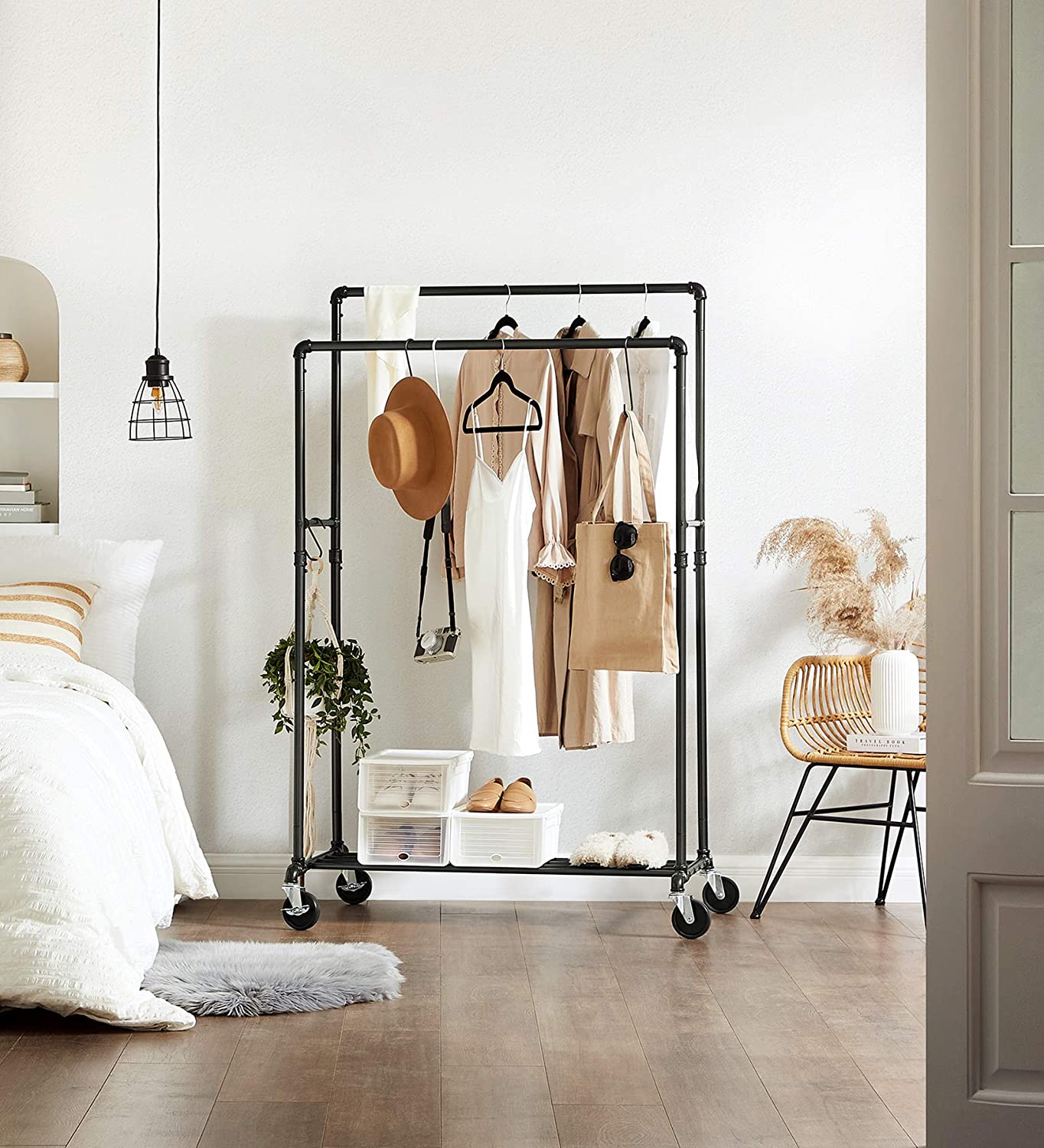 Songmics Τροχήλατη Μεταλλική Κρεμάστρα - Ράγα Ρούχων με Ράφι - Black - HSR60B