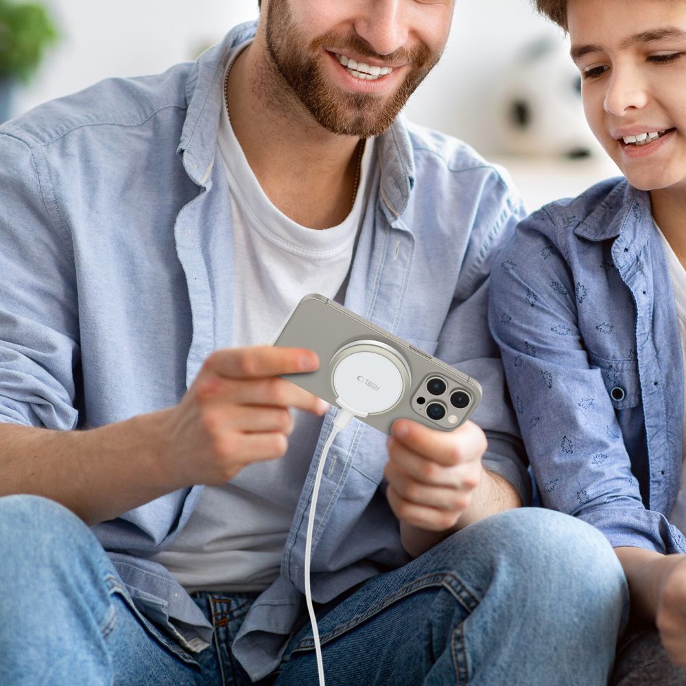 Tech-Protect QI15W-A33 15W Ασύρματος Φορτιστής MagSafe - White