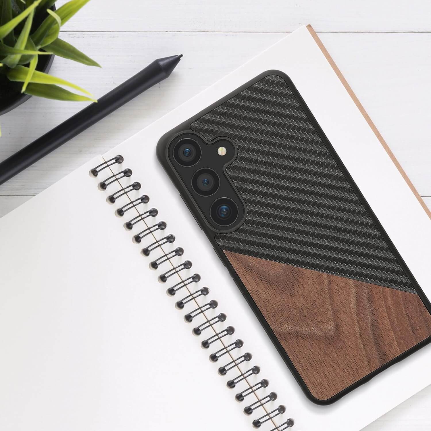 KW Samsung Galaxy S25 Θήκη από Φυσικό Ξύλο και Carbon - Dark Brown / Black