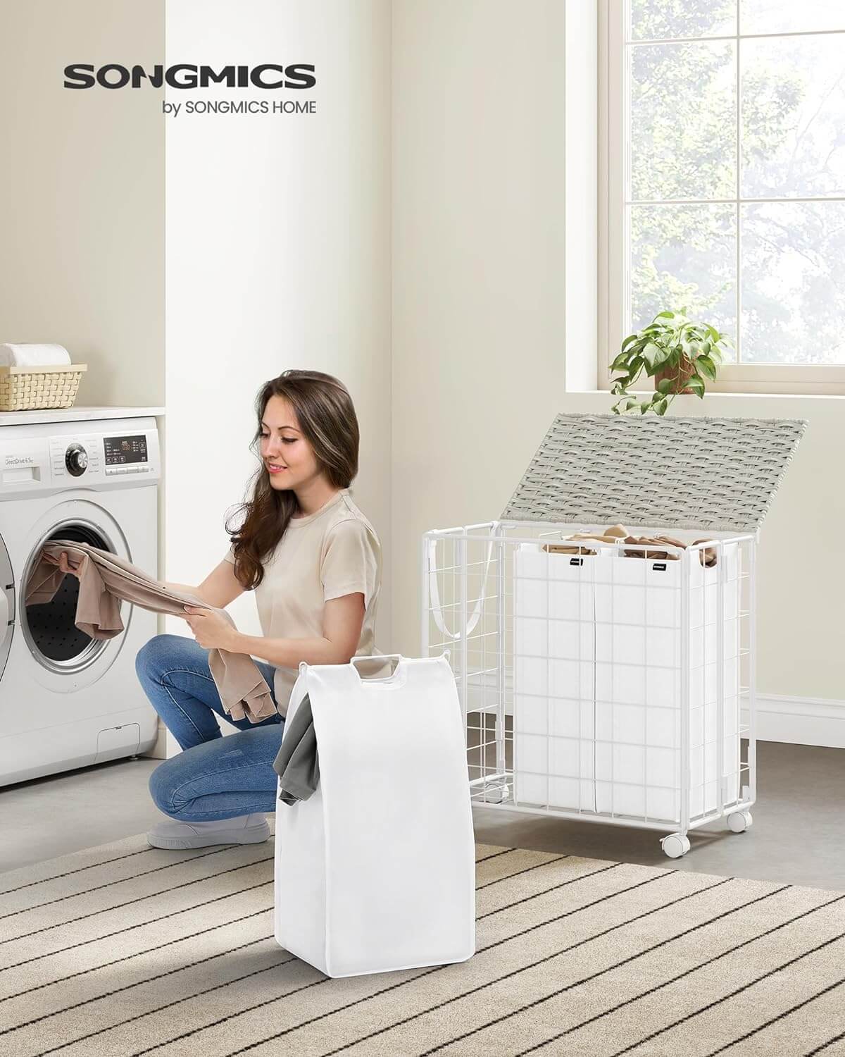 Songmics Τροχήλατο Αναδιπλούμενο Καλάθι Απλύτων με 3 Χωρίσματα και Καπάκι - 130 L - Cloud White - LCB313W01
