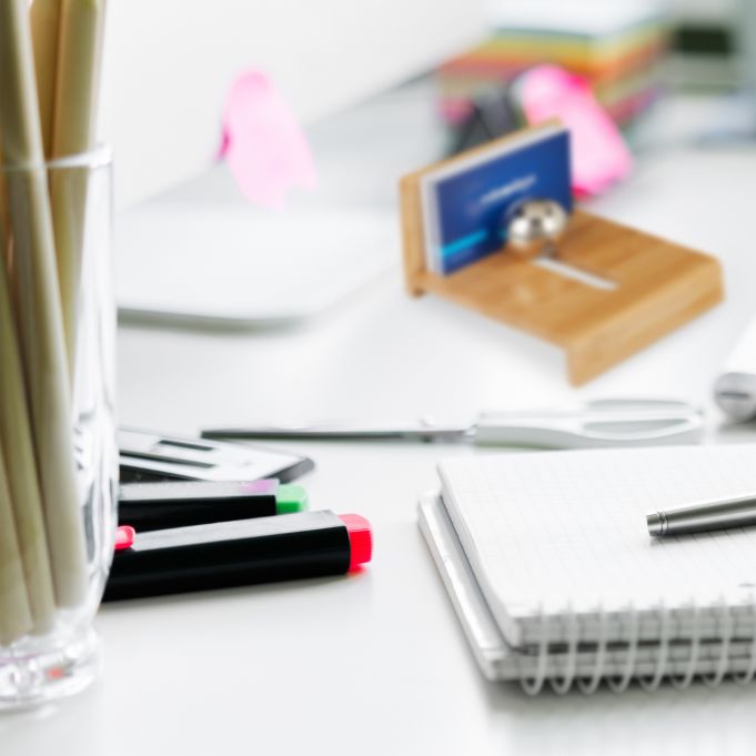 Relaxdays Βάση για Επαγγελματικές Κάρτες από Μπαμπού με Μπάλα - Natural - 4052025246181