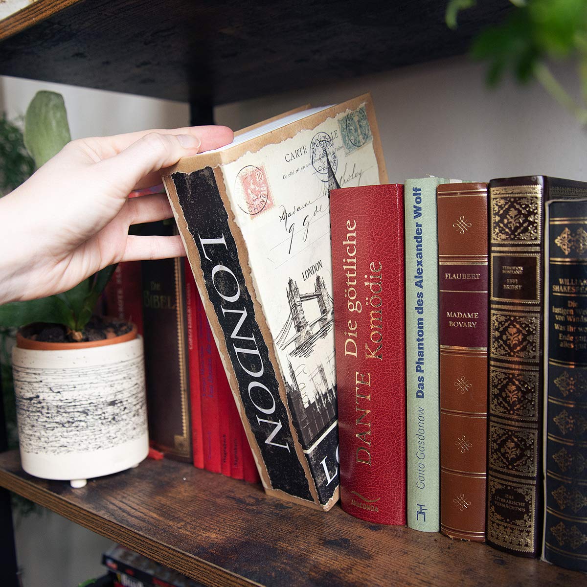 Navaris Βιβλίο Χρηματοκιβώτιο - Κρύπτη με Κλειδαριά - 24 x 16 x 5 εκ - Design London - 50562.2