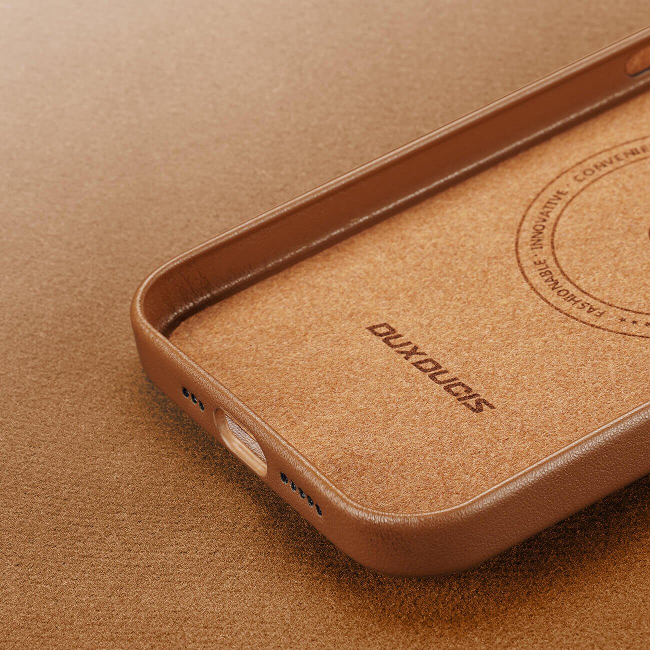 Dux Ducis iPhone 14 Pro Grit Leather Case Θήκη με Επένδυση Συνθετικού Δέρματος και MagSafe - Brown