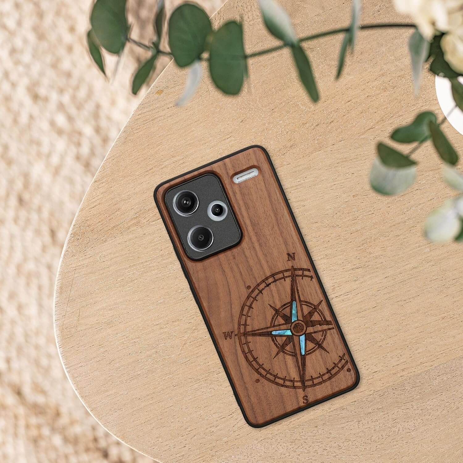 KW Xiaomi Redmi Note 13 Pro+ 5G Θήκη από Φυσικό Ξύλο - Design Navigational Compass - Mother of Pearl - Dark Brown