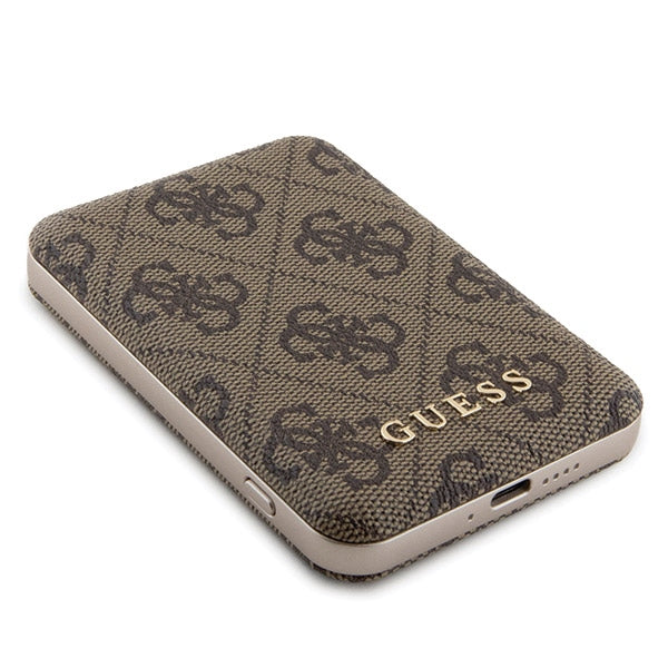 Guess iPhone 15 Pro Max - 4G Metal Logo Σετ MagSafe Σκληρή Θήκη με Επένδυση Συνθετικού Δέρματος και Powerbank 5000mAh - Brown - GUBPM5P15X4GEMGW