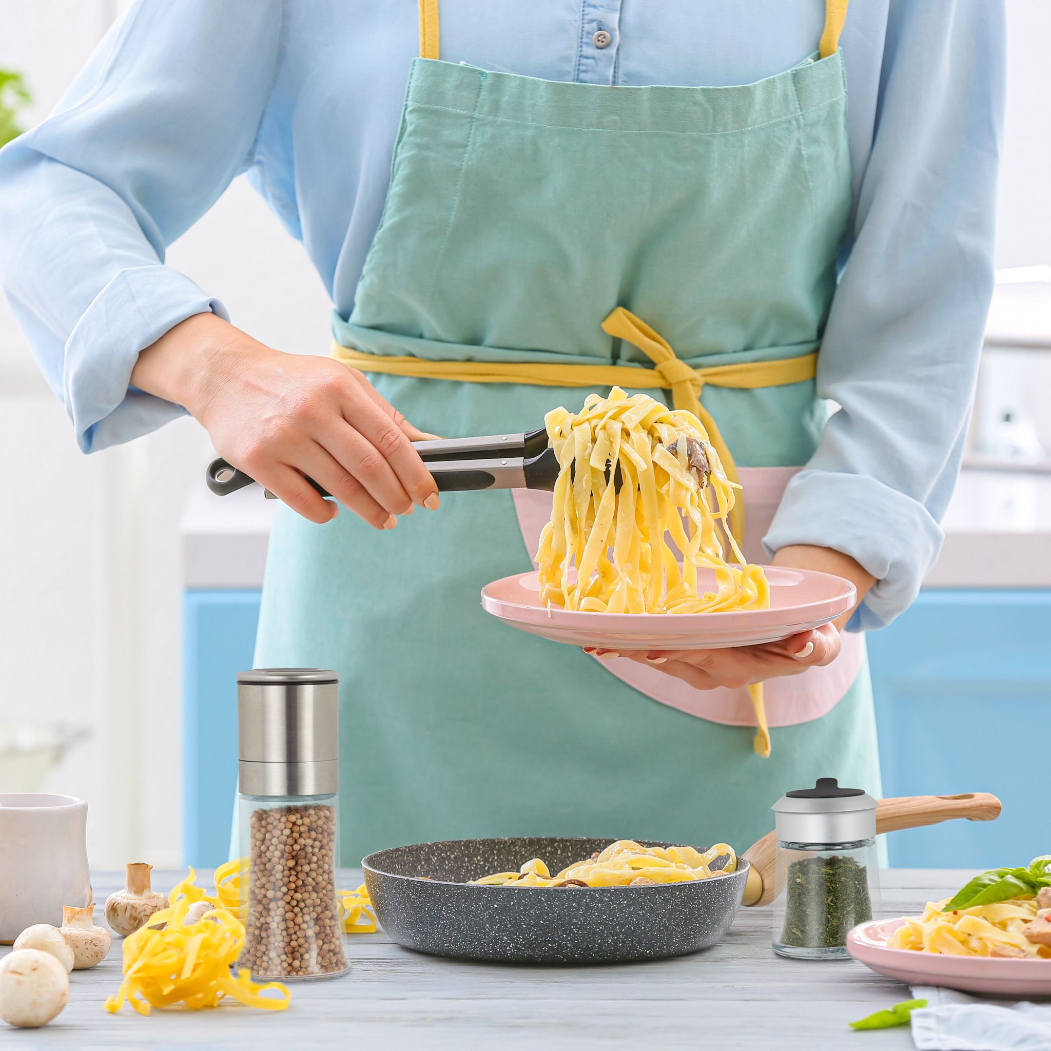 Relaxdays Σετ με 2 Χειροκίνητους Μύλους Μπαχαρικών και 2 Δοχεία Μπαχαρικών - Silver - 4052025367398