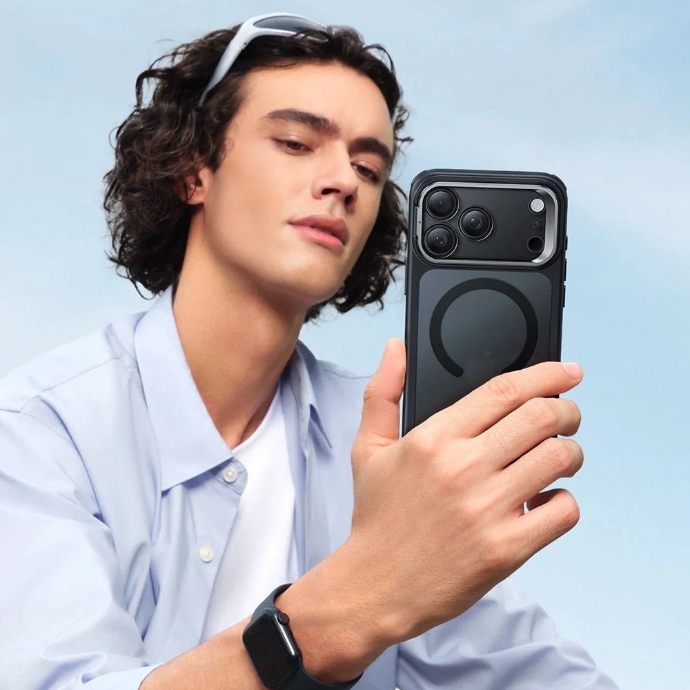 ESR iPhone 17 Pro - Σκληρή Θήκη με Πλαίσιο Σιλικόνης και Stand - Classic Hybrid HaloLock Kickstand - Frosted Black
