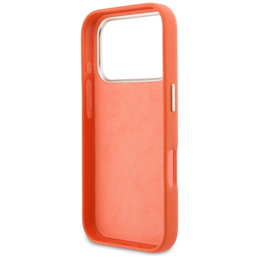 Guess iPhone 17 Pro - Σκληρή Θήκη με Επένδυση από Οικολογικό Δέρμα - FW Resin Logo - Οrange