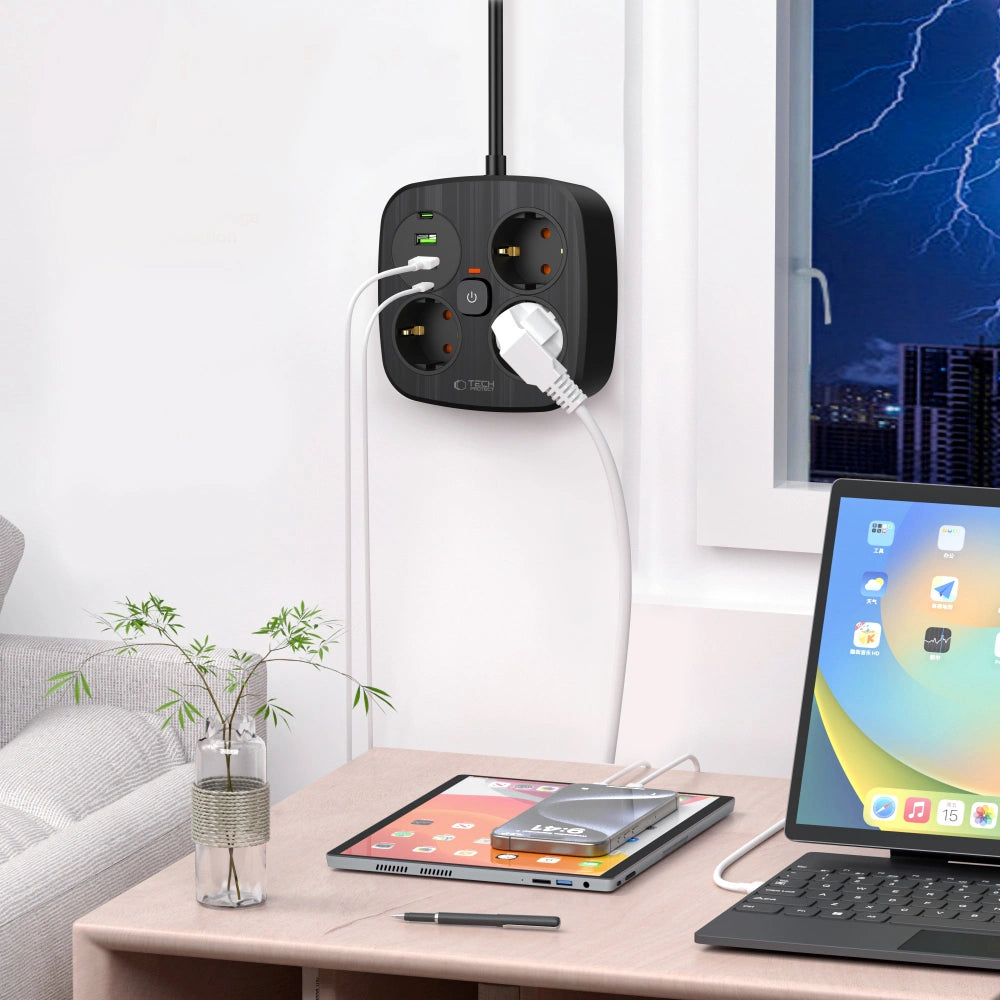 Tech-Protect PCS3X4 Πολύπριζο με 3 Πρίζες, 2 Θύρες USB και 2 Θύρες Type-C - Black