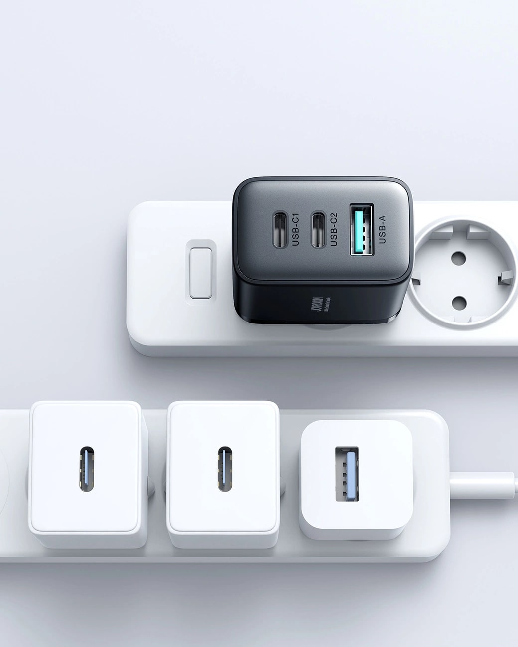 JOYROOM JR-TCF10 32W Οικιακός Φορτιστής Γρήγορης Φόρτισης με 2 Θύρες Type-C και 1 Θύρα USB - Black