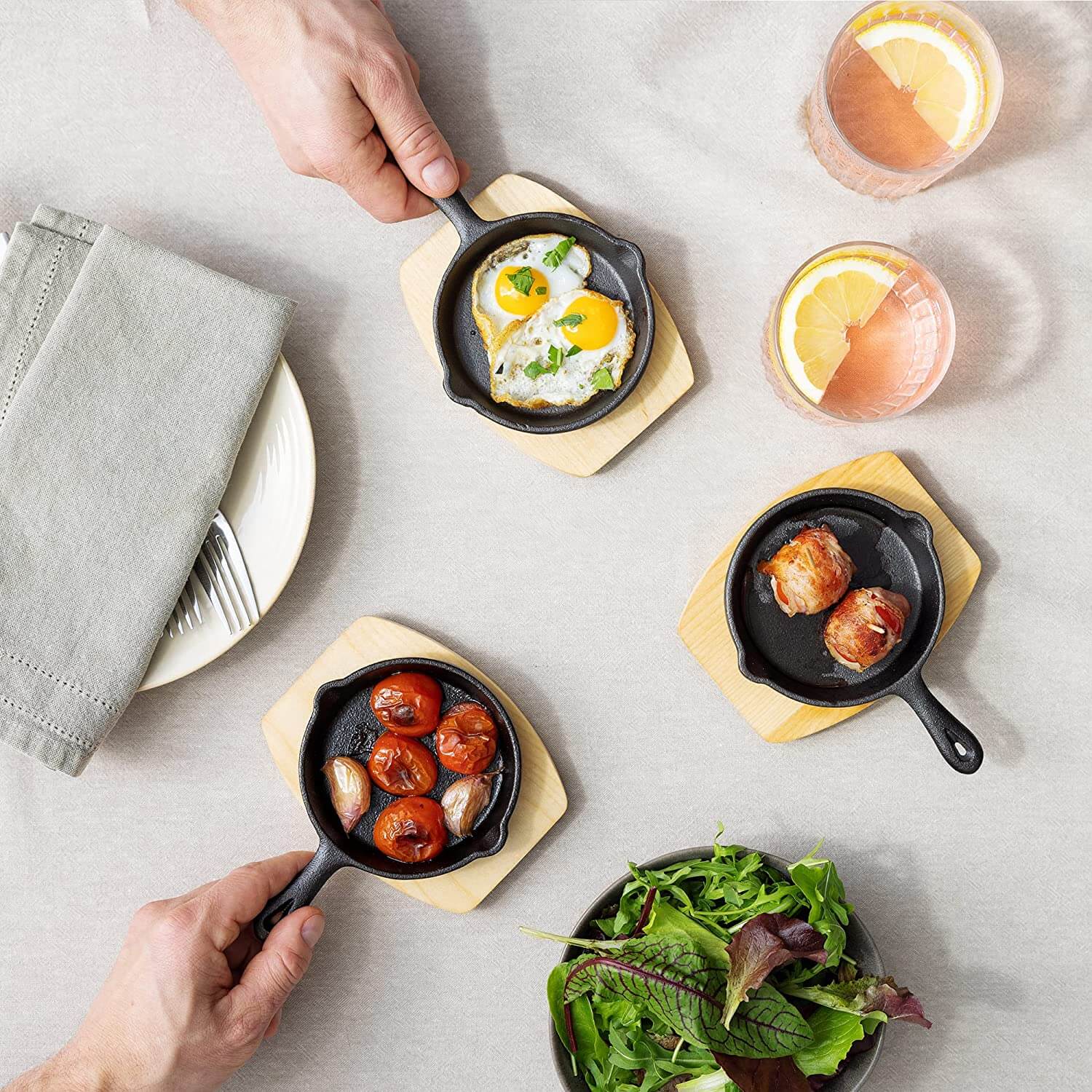 Navaris Σετ με 2 Μίνι Τηγάνια από Χυτοσίδηρο με Ξύλινες Βάσεις - 10.2 cm - Black - 60343.02