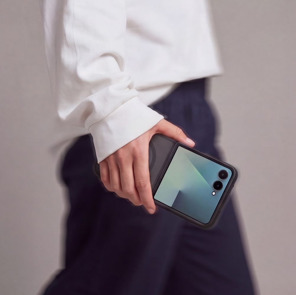 Tech-Protect Samsung Galaxy Z Flip8 - Σκληρή Θήκη με Πλαίσιο Σιλικόνης - MagMat MagSafe - Matte Black
