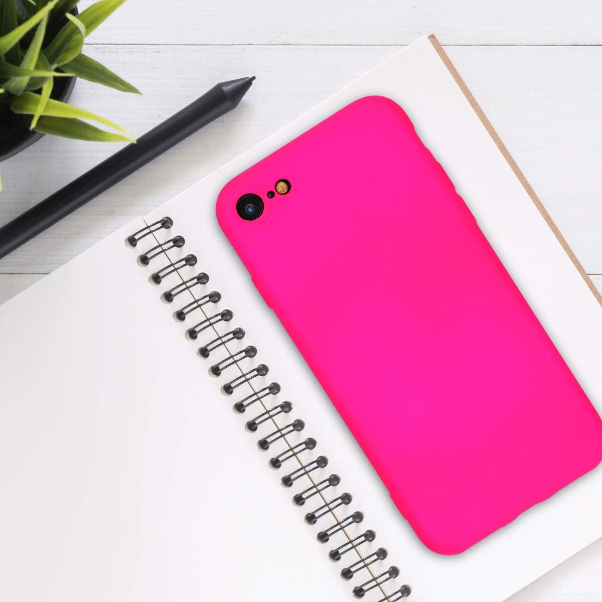 KW iPhone SE 2022 / SE 2020 / 7 / 8 Θήκη Σιλικόνης Rubberized TPU - Neon Pink - 49979.77