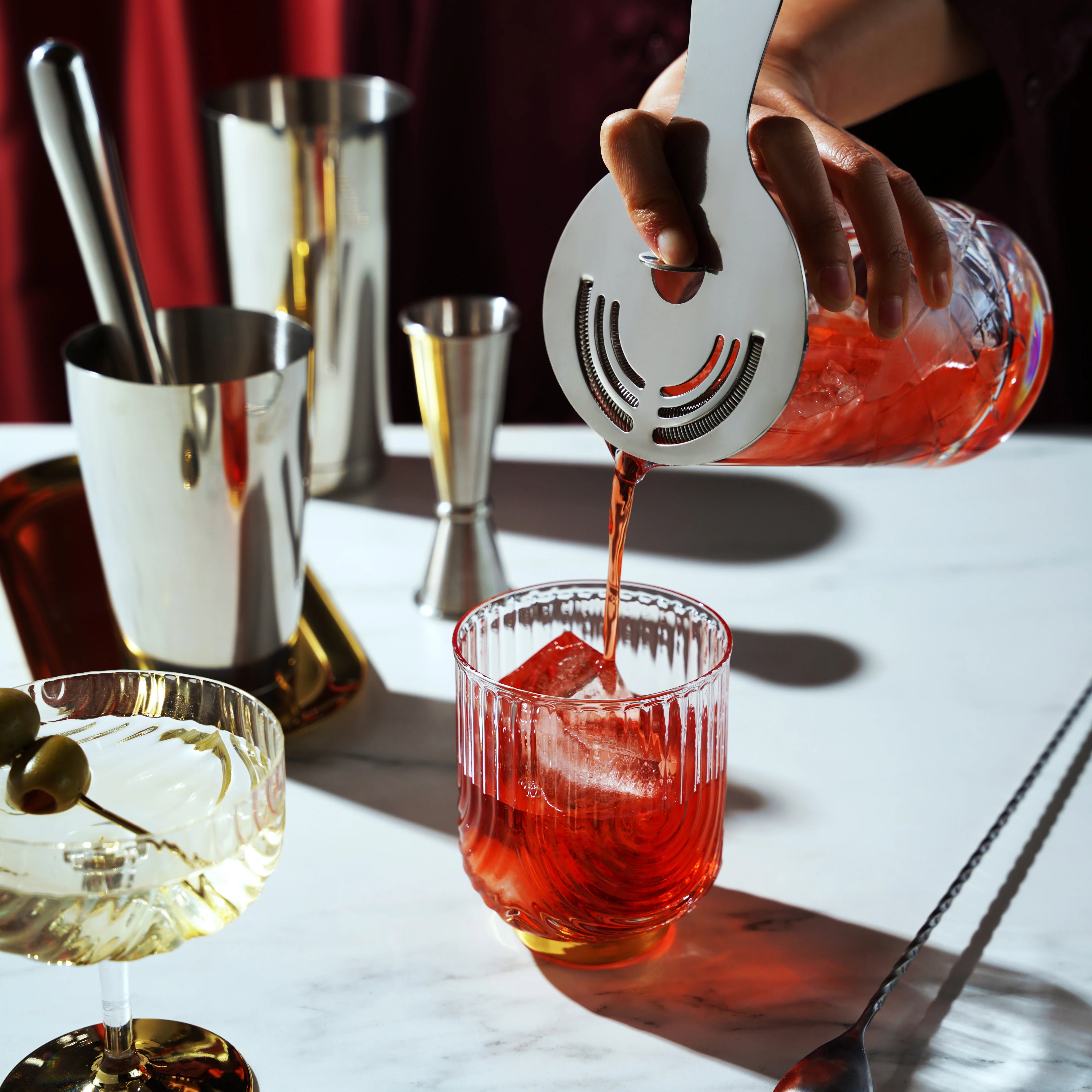Viski Σετ Cocktail 7 Τεμαχίων από Ανοξείδωτο Ατσάλι και Κρυστάλλινο Ποτήρι Ανάδευσης - Silver