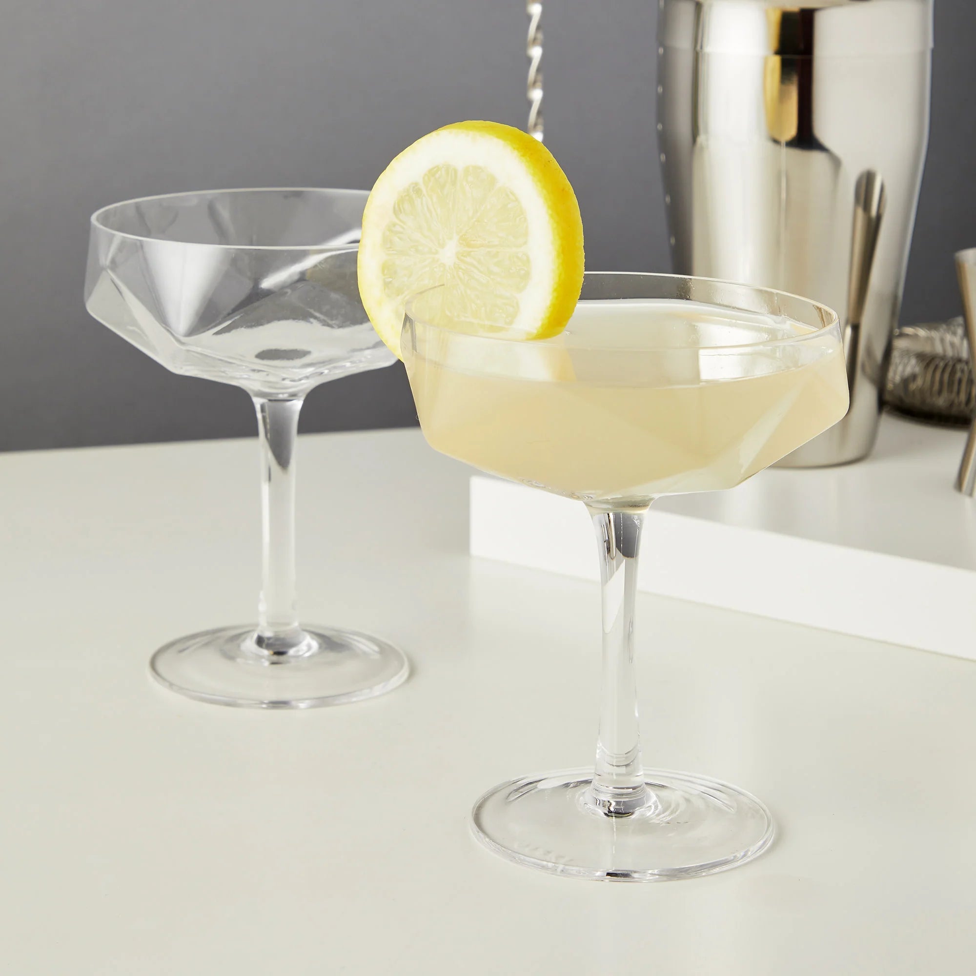 Viski Σετ με 2 Κρυστάλλινα Ποτήρια Cocktail Coupe - 200 ml - Seneca