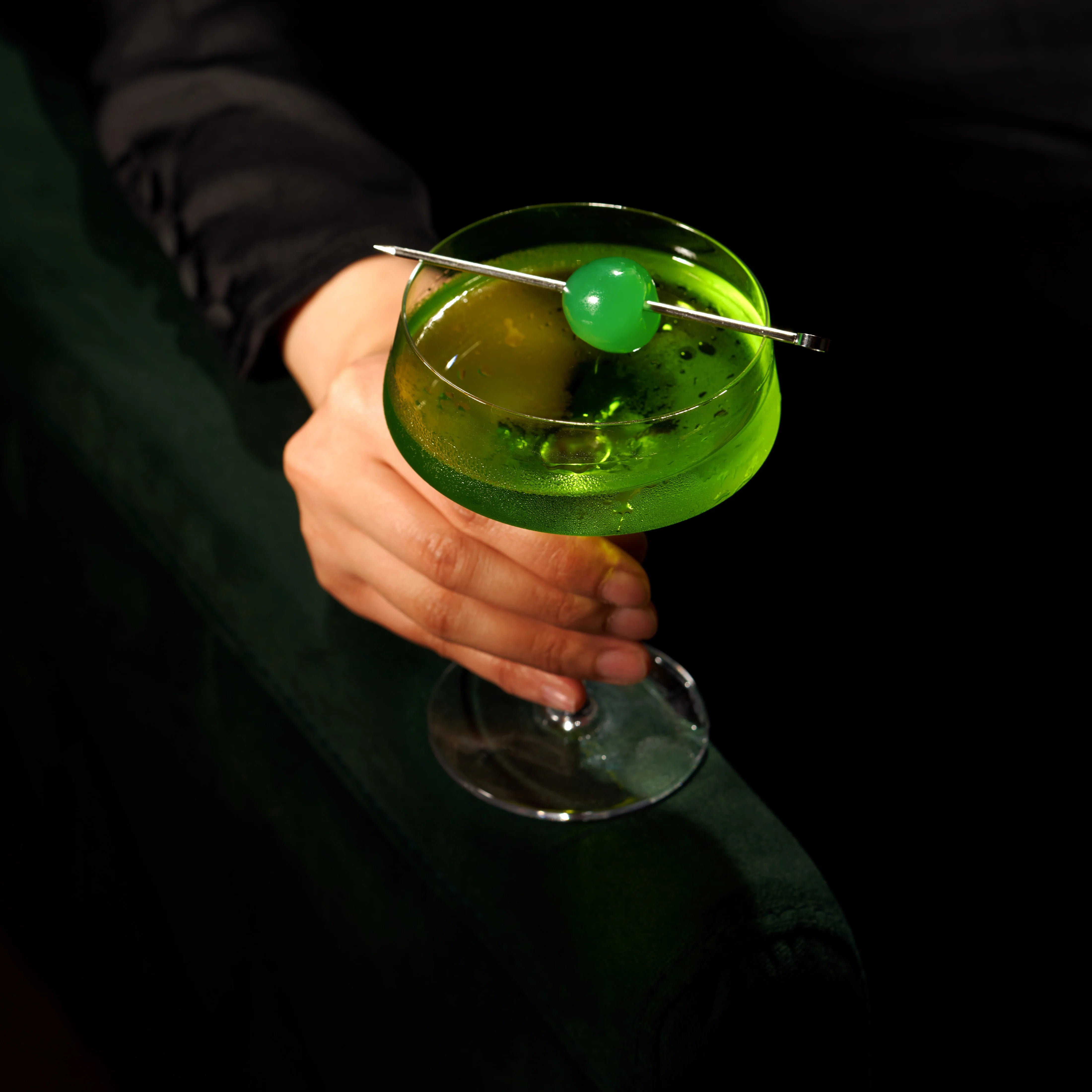 Viski Σετ με 2 Κρυστάλλινα Ποτήρια για Cocktail / Σαμπάνια - Coupe - 210 ml - Raye Angled