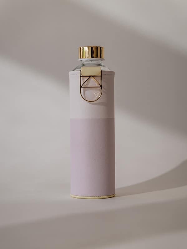 Equa Mismatch Γυάλινο Μπουκάλι Νερού με Θήκη από Δερματίνη - 750ml - Lila Violet / Διάφανο